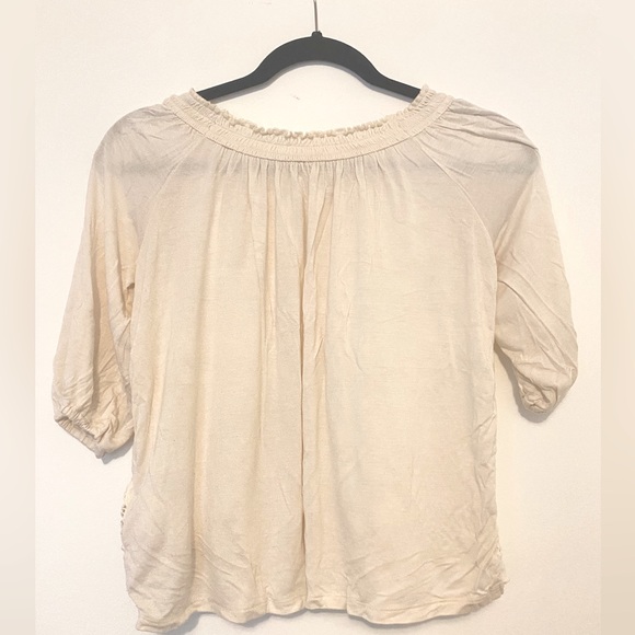 Hollister off-shoulder top - Picture 2 of 5